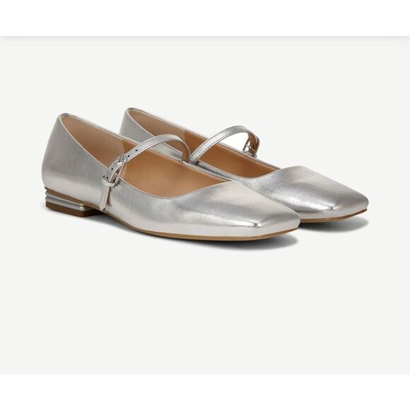Franco Sarto Shoes - Franco Sarto Tinsley Mary Jane Flat in Silver Faux Leather Size 8